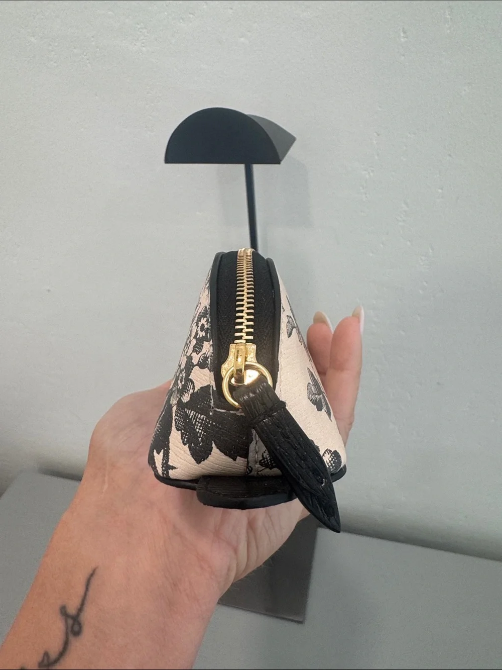 Gucci Black and Cream Floral Zip Pouch